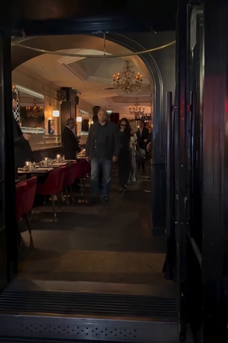 Rihanna at César Restaurant Paris Rihanna at César Restaurant Paris