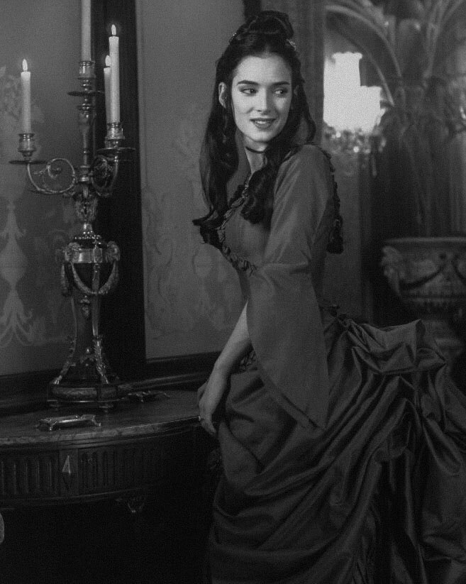 Winona Ryder as Mina Harker