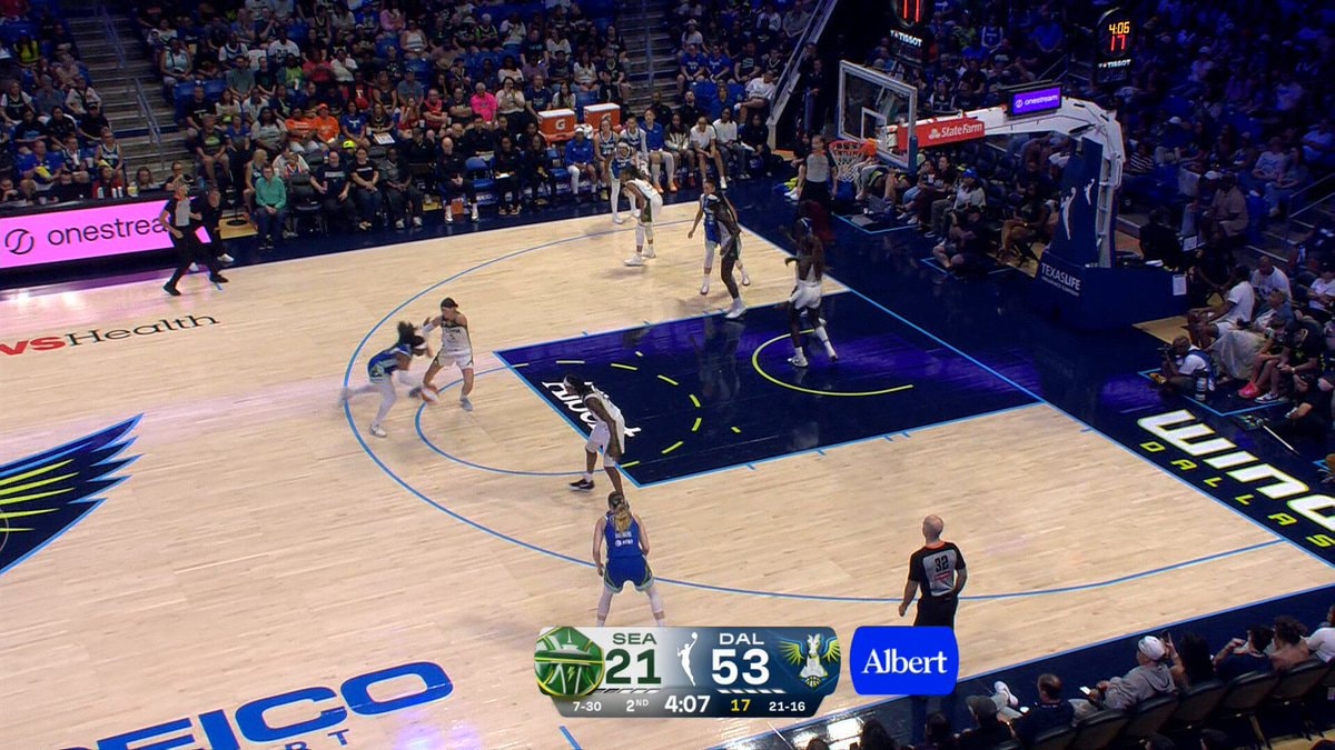 Paige Bueckers 23 points SEA DAL