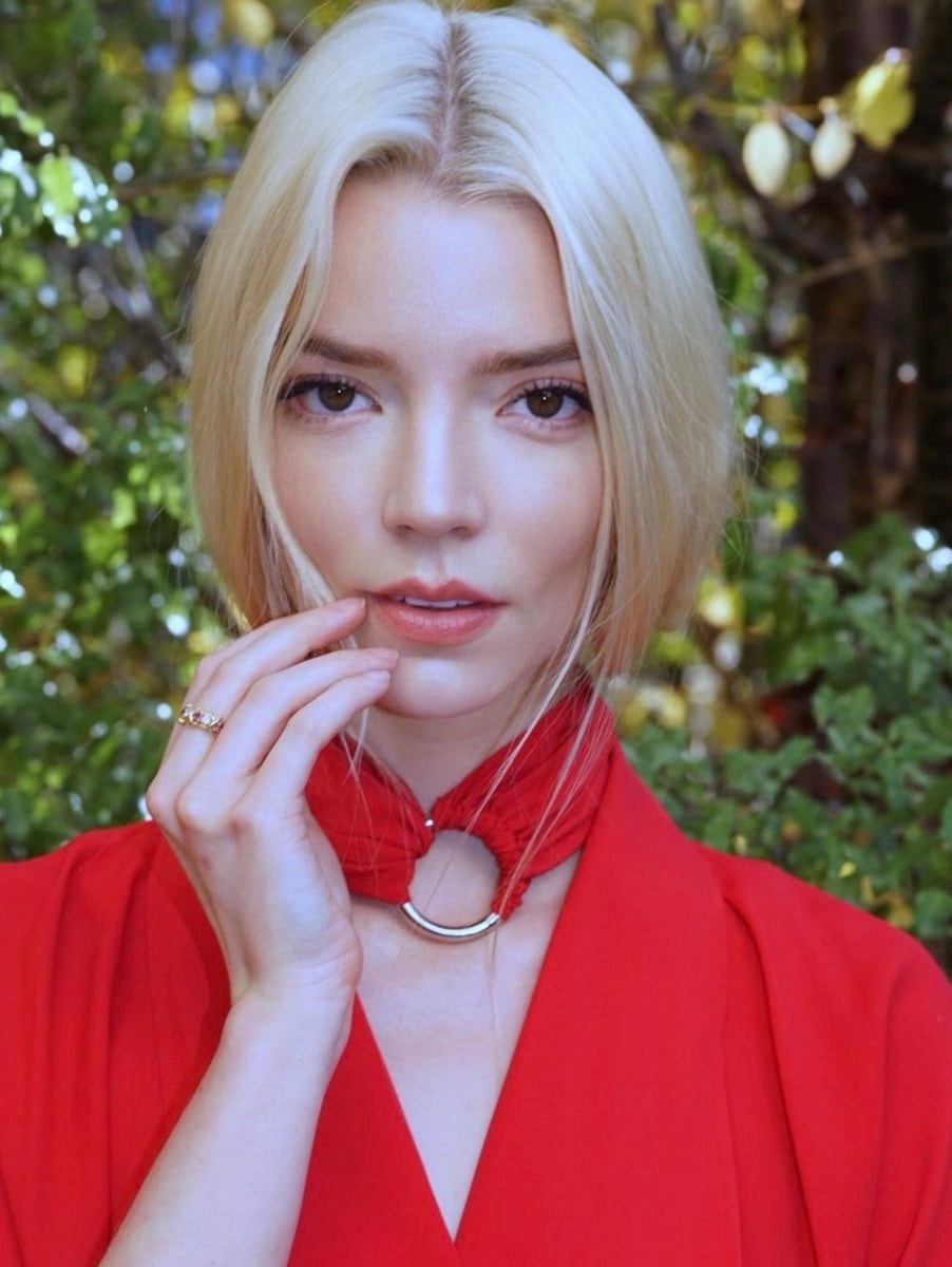 Anya Taylor-Joy styling (photo 2 of 2)