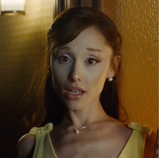 Ariana Grande hate that I made you love me (photo 2 of 2)