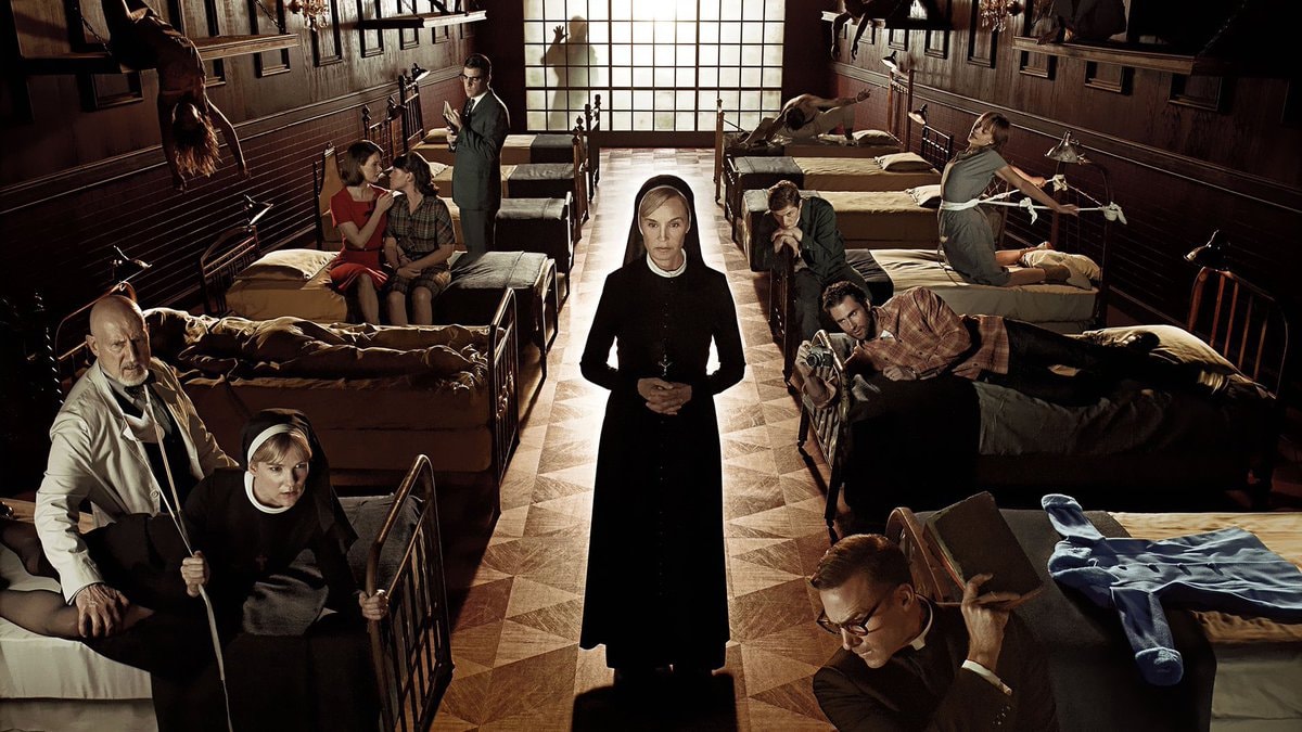 American Horror Story: Asylum premiere