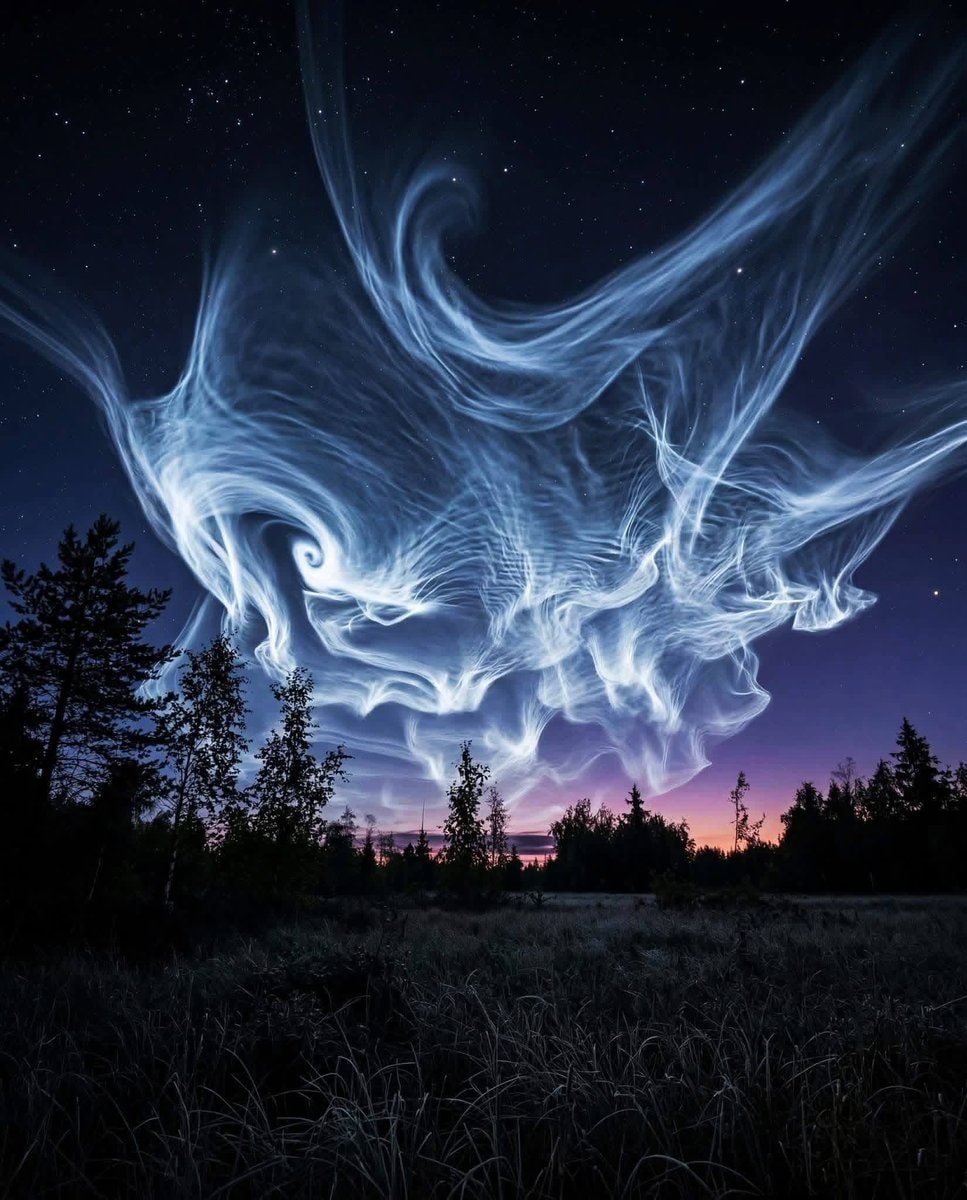 White aurora Finland (photo 2 of 2)