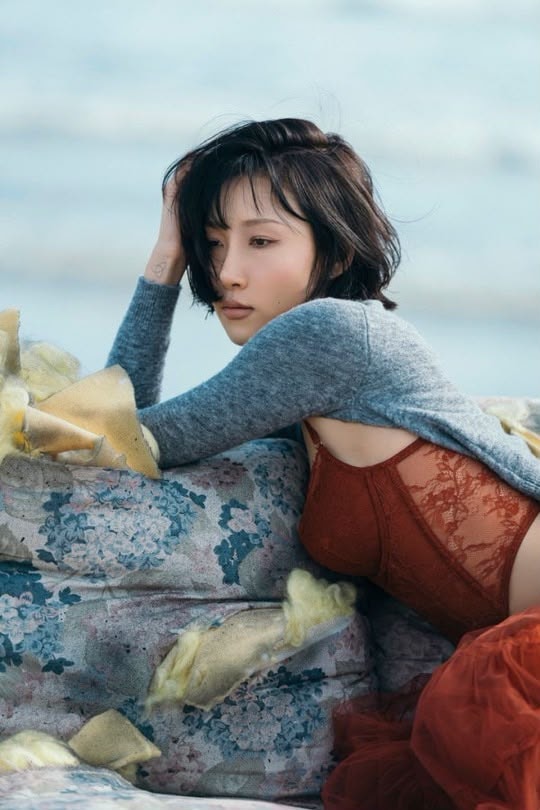 Hwasa of Mamamoo 31st birthday (photo 1 of 2)