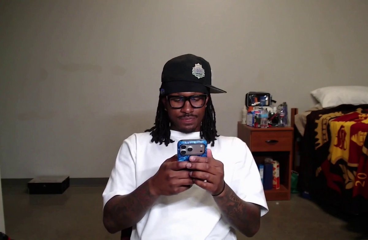 Duke Dennis 17000 viewers ends stream