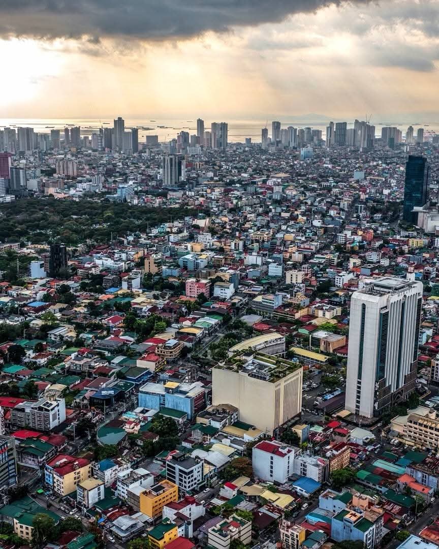 Makati Philippines skyline (photo 4 of 4)