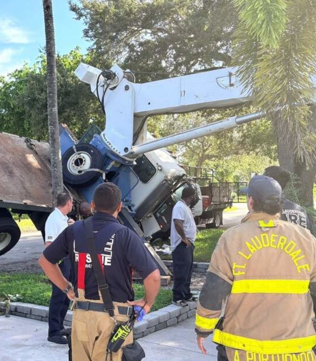 FT. LAUDERDALE crane collapse aftermath