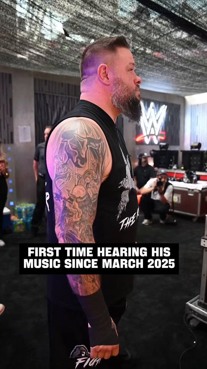 Kevin Owens WWE SummerSlam entrance Kevin Owens WWE SummerSlam entrance