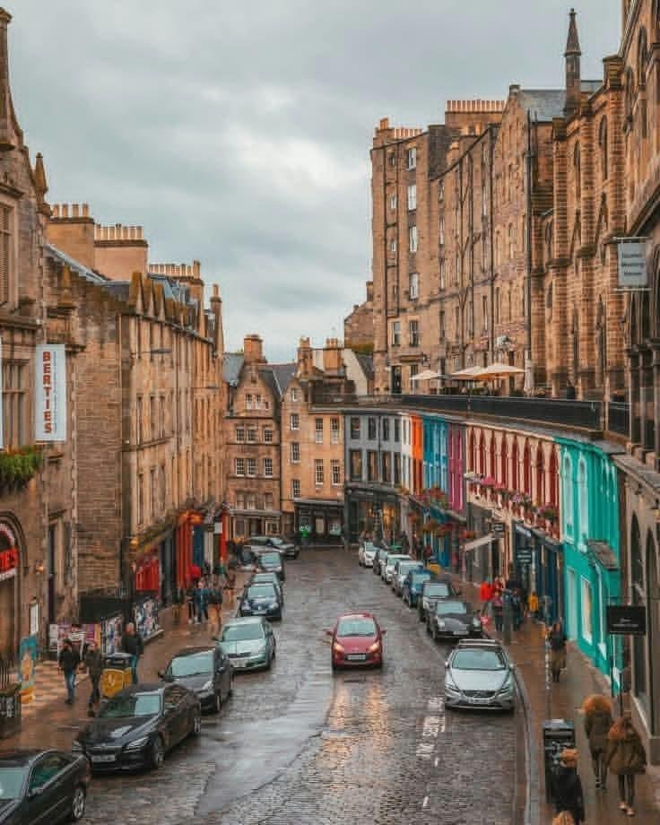 Edinburgh Scotland autumn (photo 3 of 4)