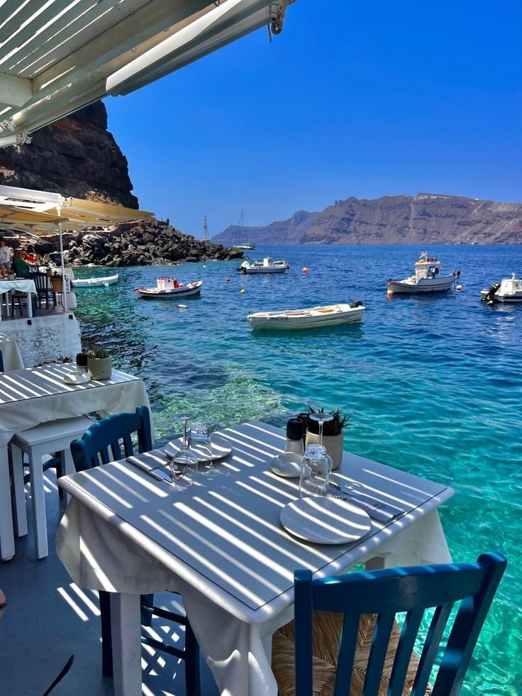 Santorini Greece 🇬🇷 (photo 2 of 4)
