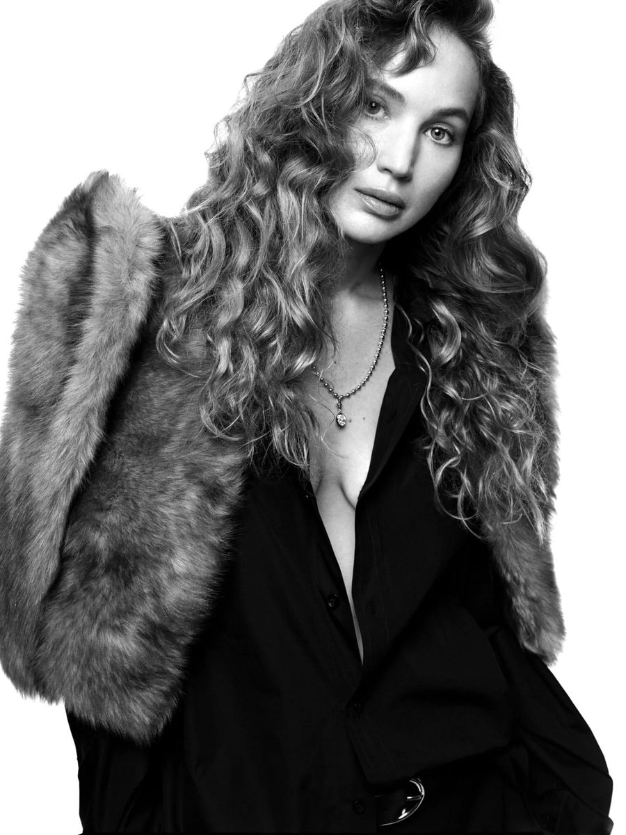 Jennifer Lawrence photo by Bryce Anderson (photo 2 of 2)