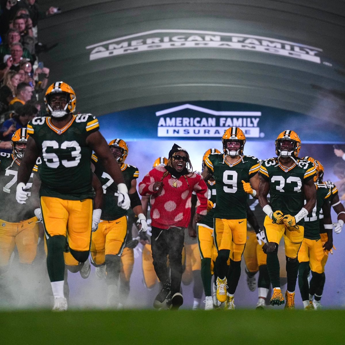 Lil Wayne leads Green Bay Packers Lil Wayne leads Green Bay Packers