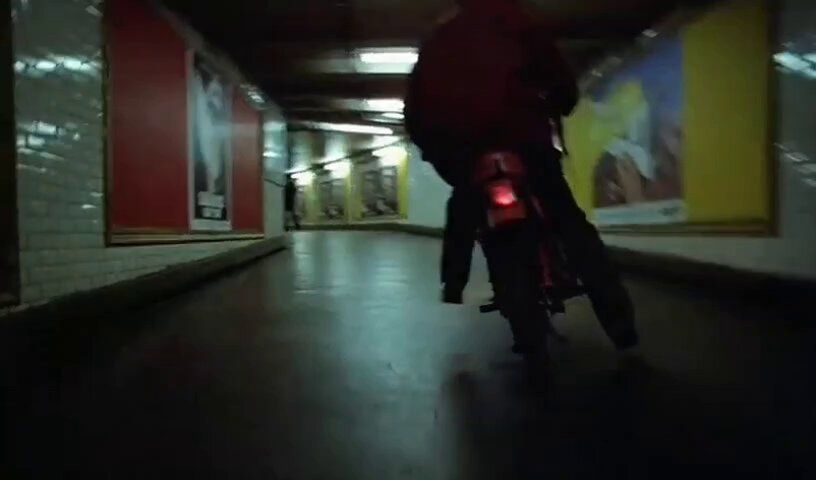 Diva Paris Métro chase