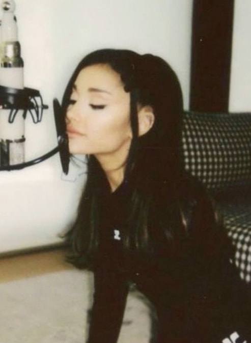 Ariana Grande Tattooed Heart