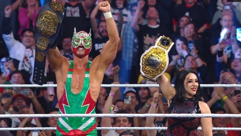 WWERAW champions celebrate 🔥🔥🔥 WWERAW champions celebrate 🔥🔥🔥