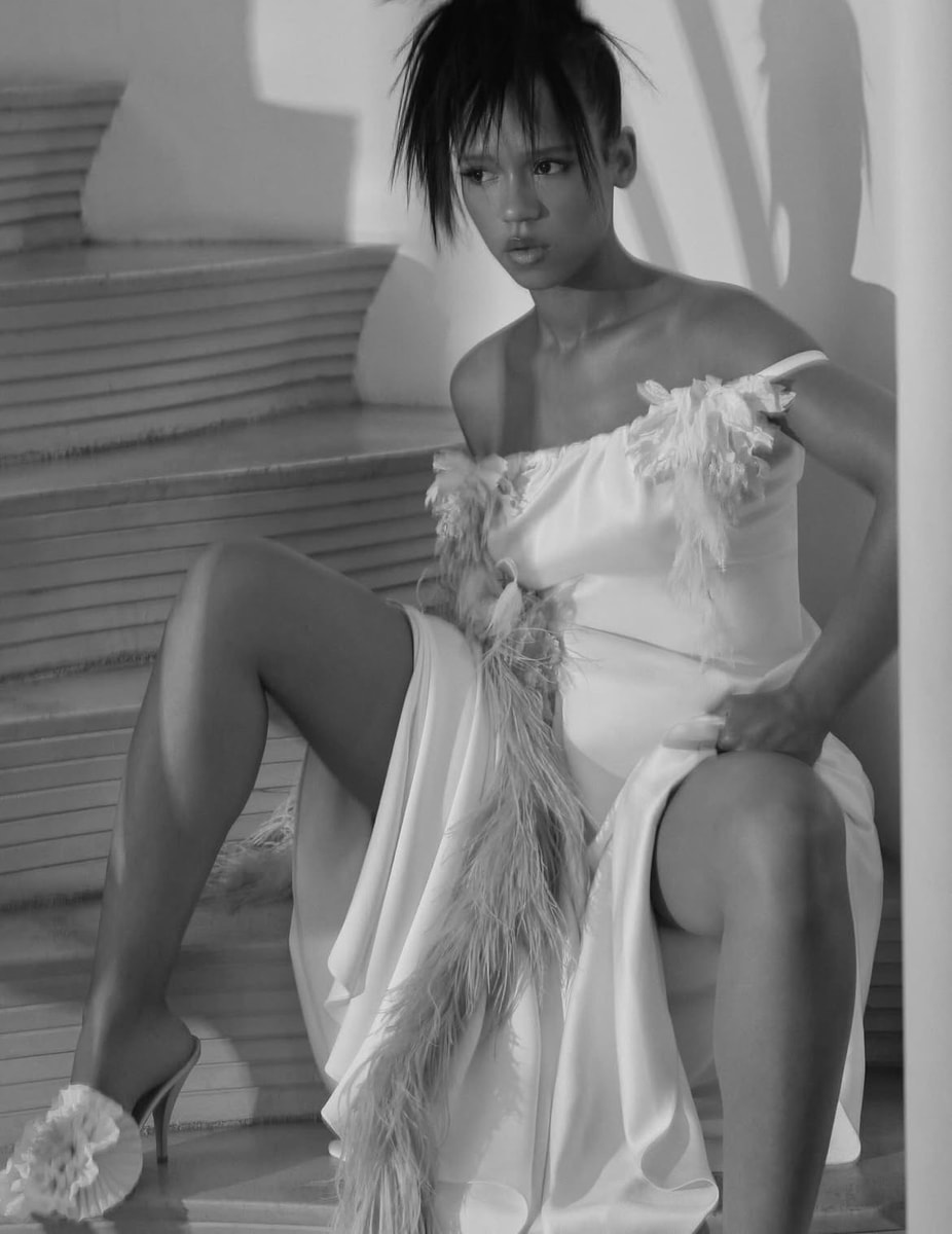 Taylor Russell (photo 4 of 4)