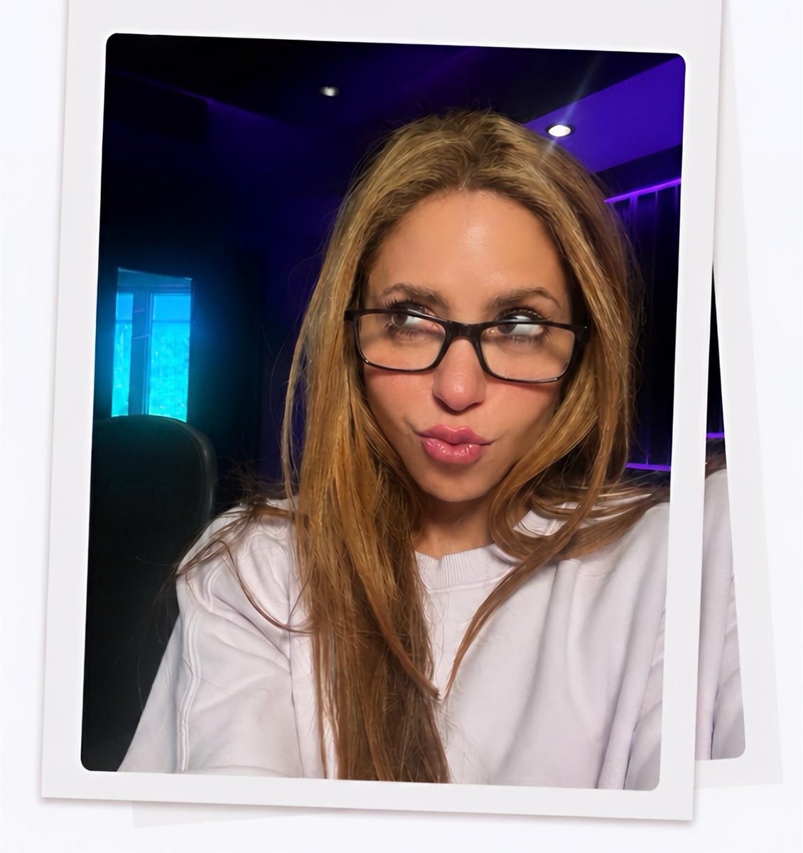 Shakira recording studio Betchu thought I was on a break