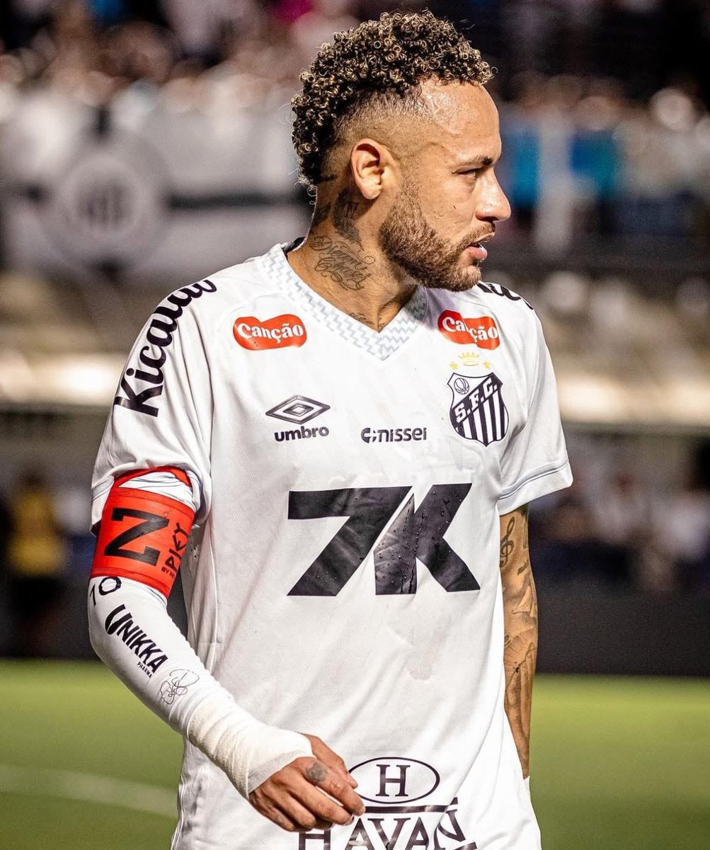 NEYMAR JR on street football