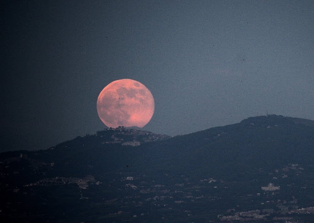 Full strawberry Moon June 30th (photo 2 of 2)