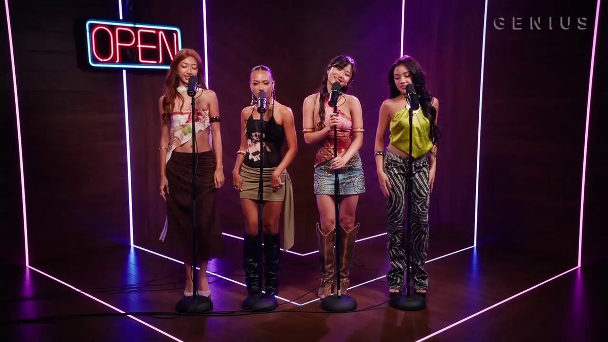 no na performs star on Open Mic