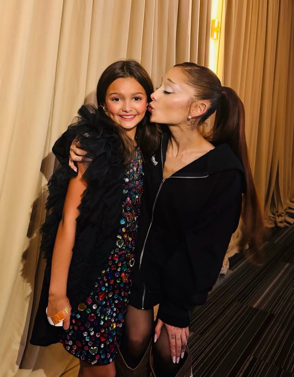 Scarlett Spears Ariana Grande Eternal Sunshine tour Sunrise (photo 2 of 2)