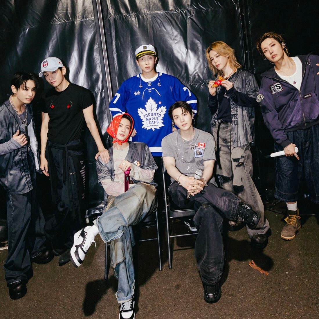 OT7 Toronto Maple Leafs pose OT7 Toronto Maple Leafs pose