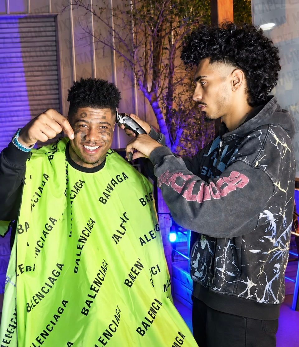 Blueface $2,000 barber livestream haircut