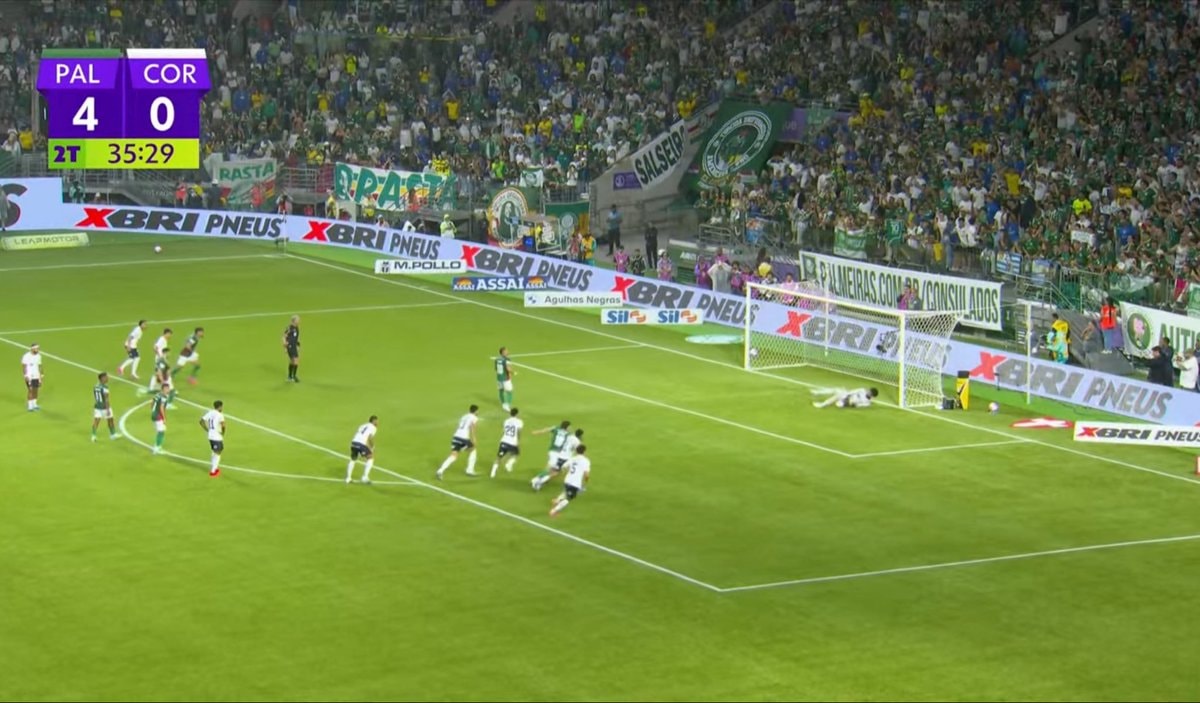 Paulinho Palmeiras penalty Hugo Souza