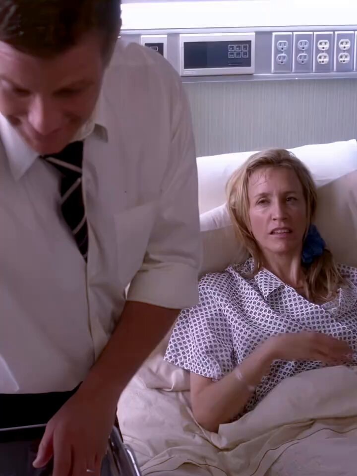 Lynette should have left him