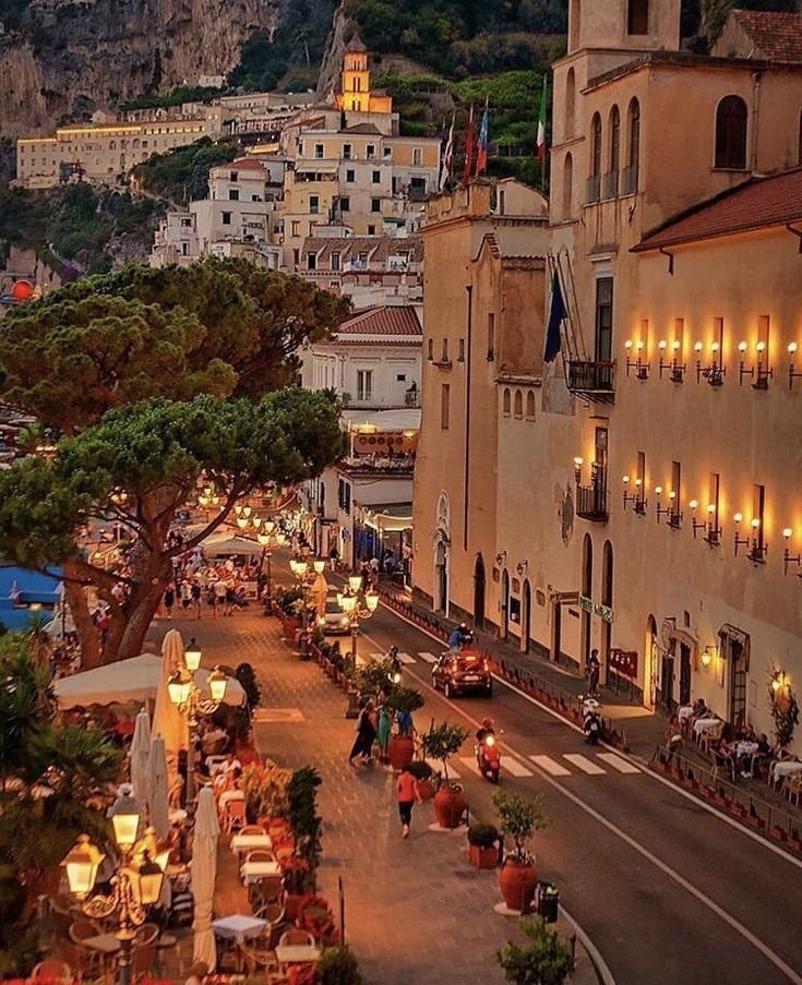 Positano Italy Christmas 🇮🇹 (photo 2 of 2)