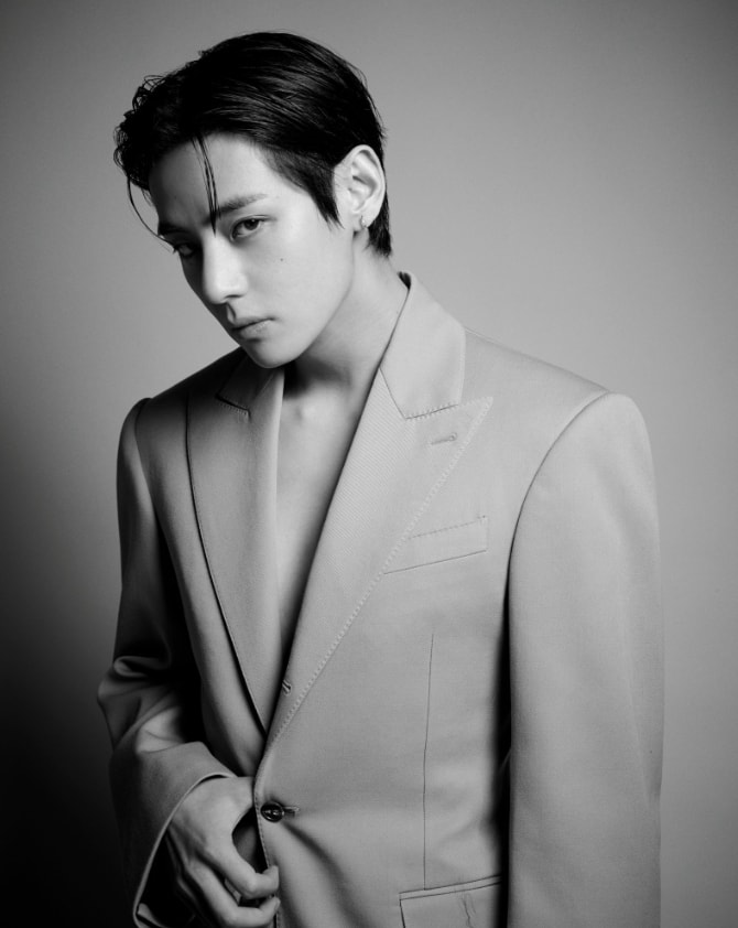 Taehyung Celine unseen photos (photo 2 of 2)