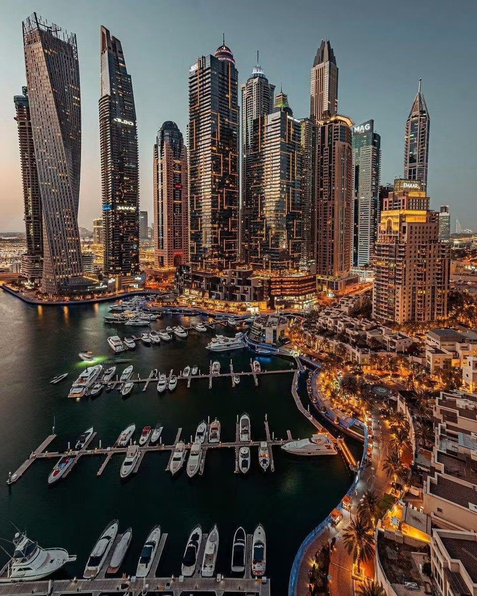 Dubai marina yachts