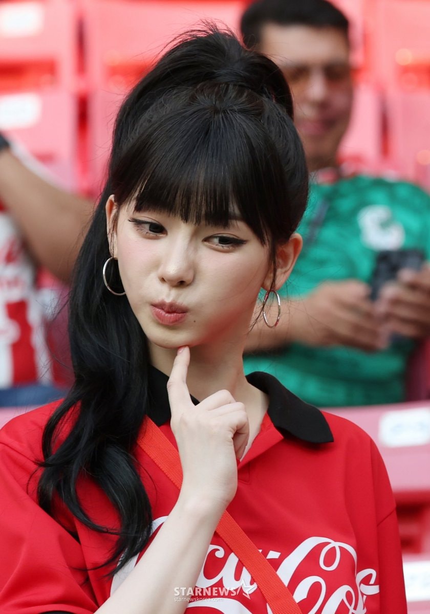 aespa Karina 2026 FIFA World Cup Mexico (photo 2 of 2)