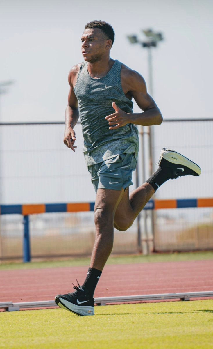 Kylian Mbappé holiday training (photo 3 of 3)