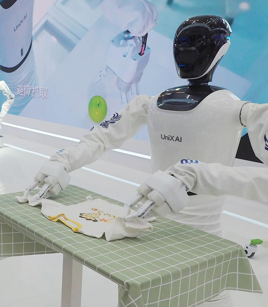 India first-person robot training footage (photo 2 of 2)