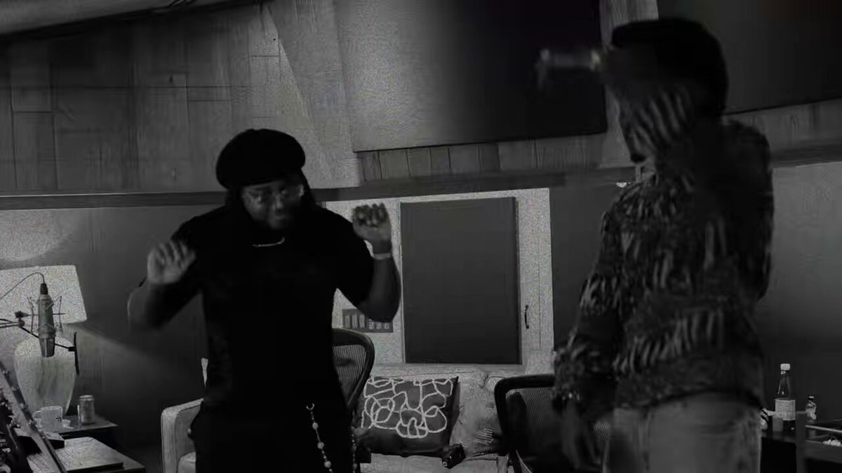 Lucky Daye Fly U Out featuring Leon Thomas