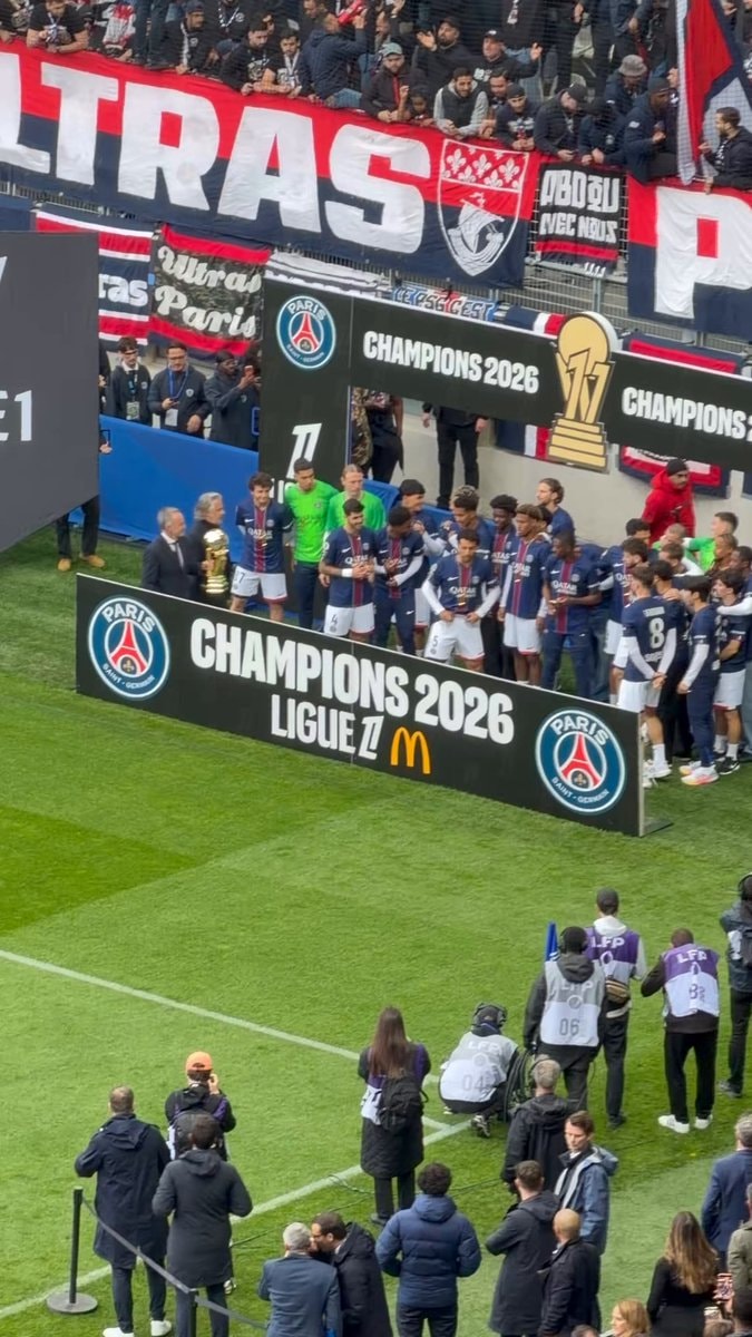 PSG Ligue 1 Title Celebration 😂