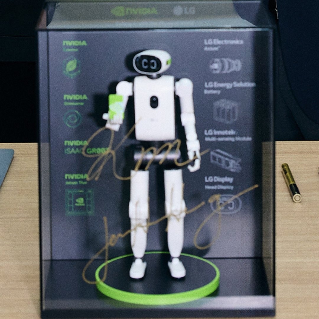 LG next-gen humanoid robot NVIDIA Isaac GR00T (photo 2 of 2)