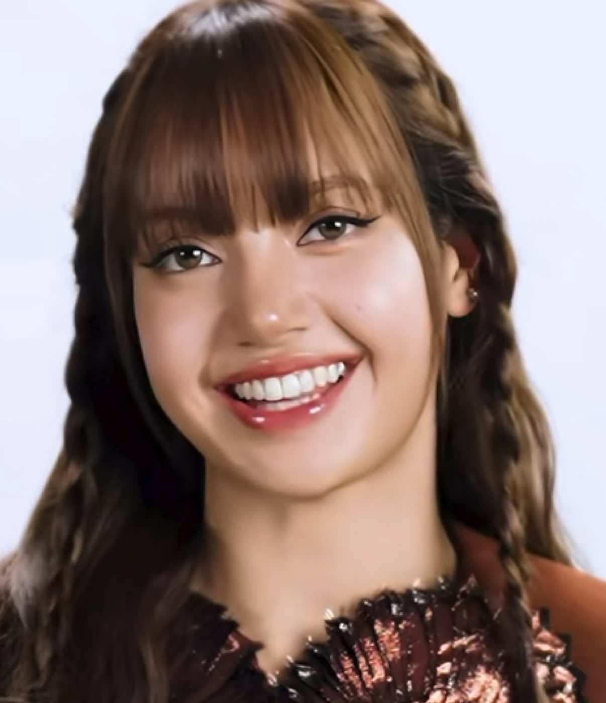 Lisa SaWaDiKa portrait