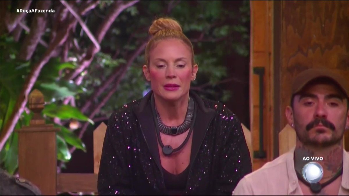 Maíra votes for Renê on RoçaAFazenda