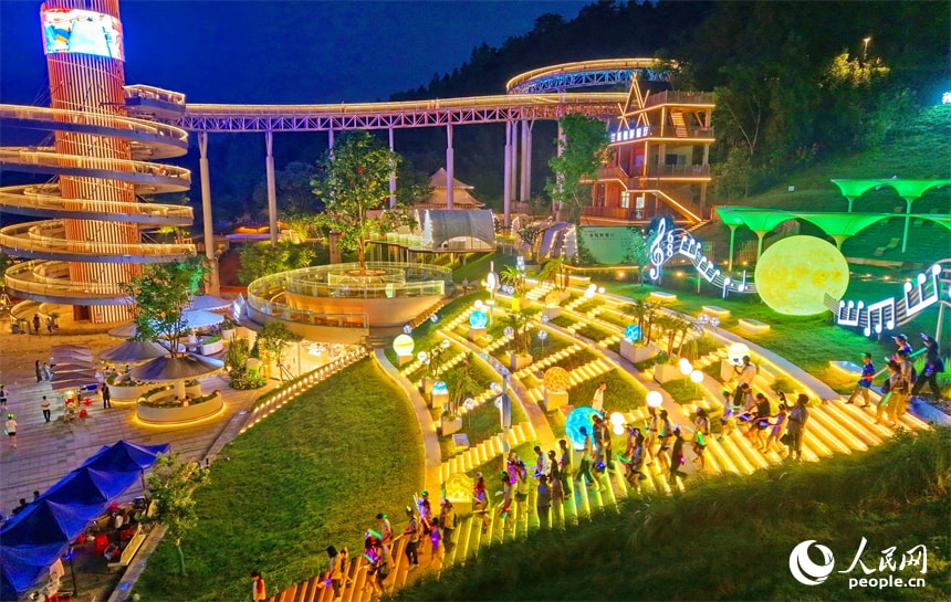 Chongyi County night sports (photo 4 of 4)