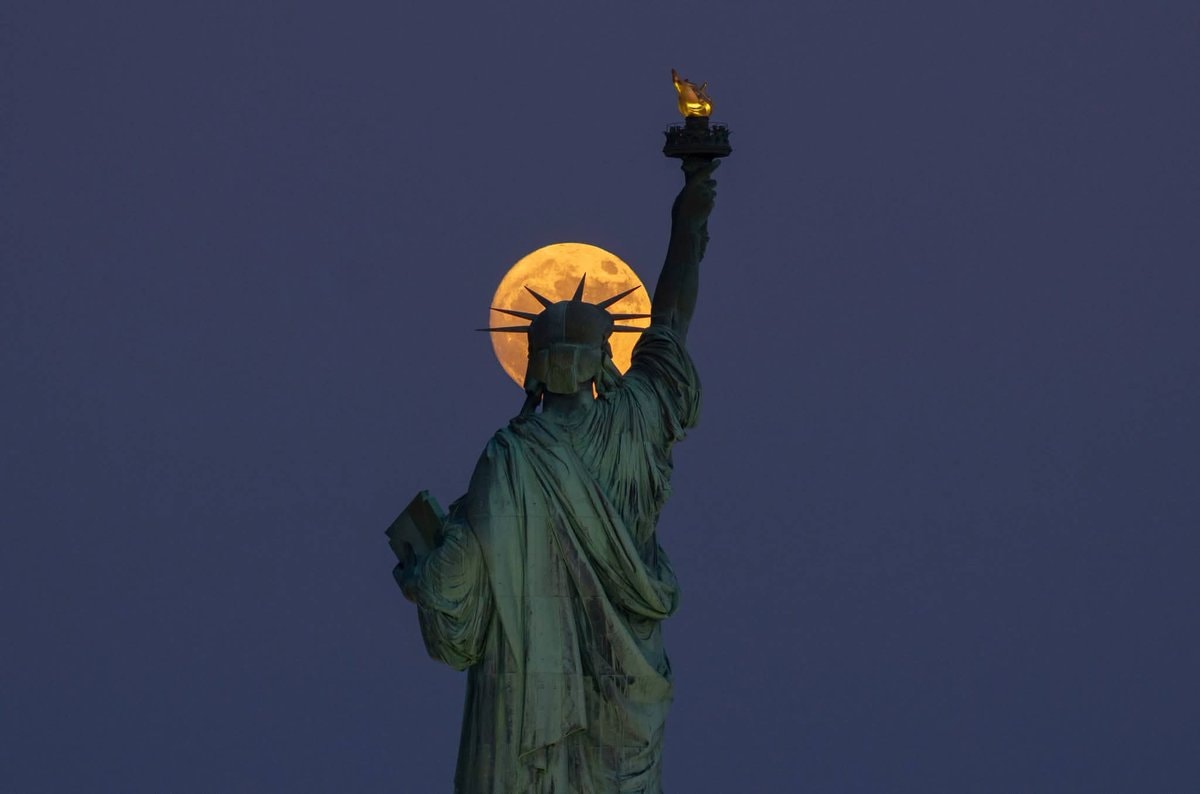Strawberry Moon Statue of Liberty NYC (photo 2 of 4)