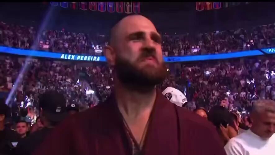 Alex Pereira undisputed champ