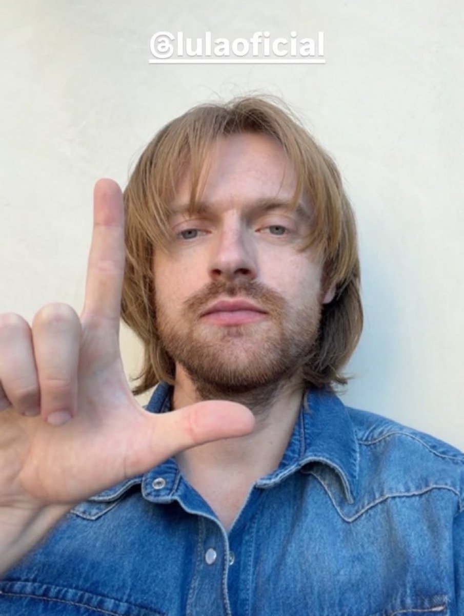 Finneas supports Lula