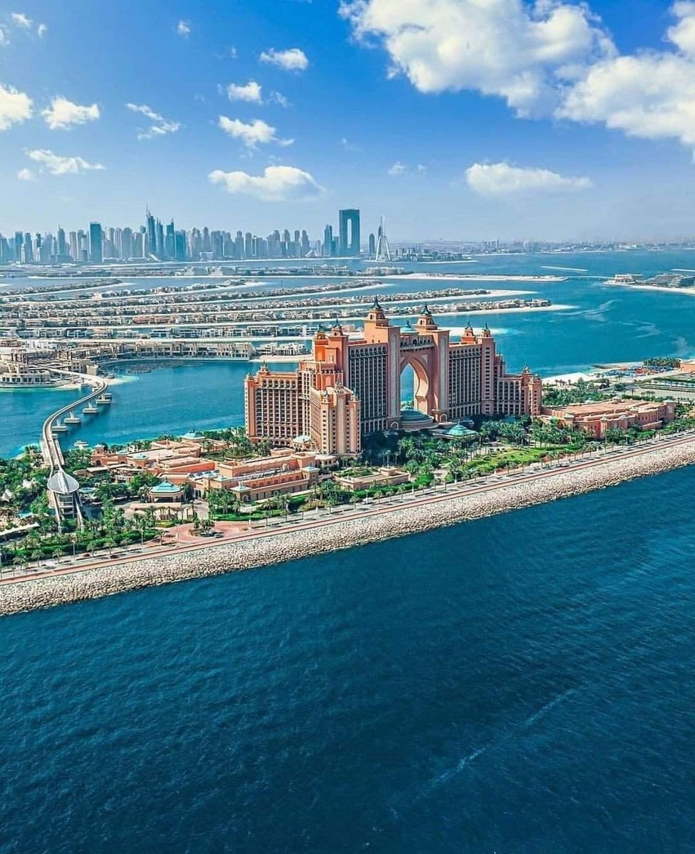 Palm Jumeirah Dubai resort
