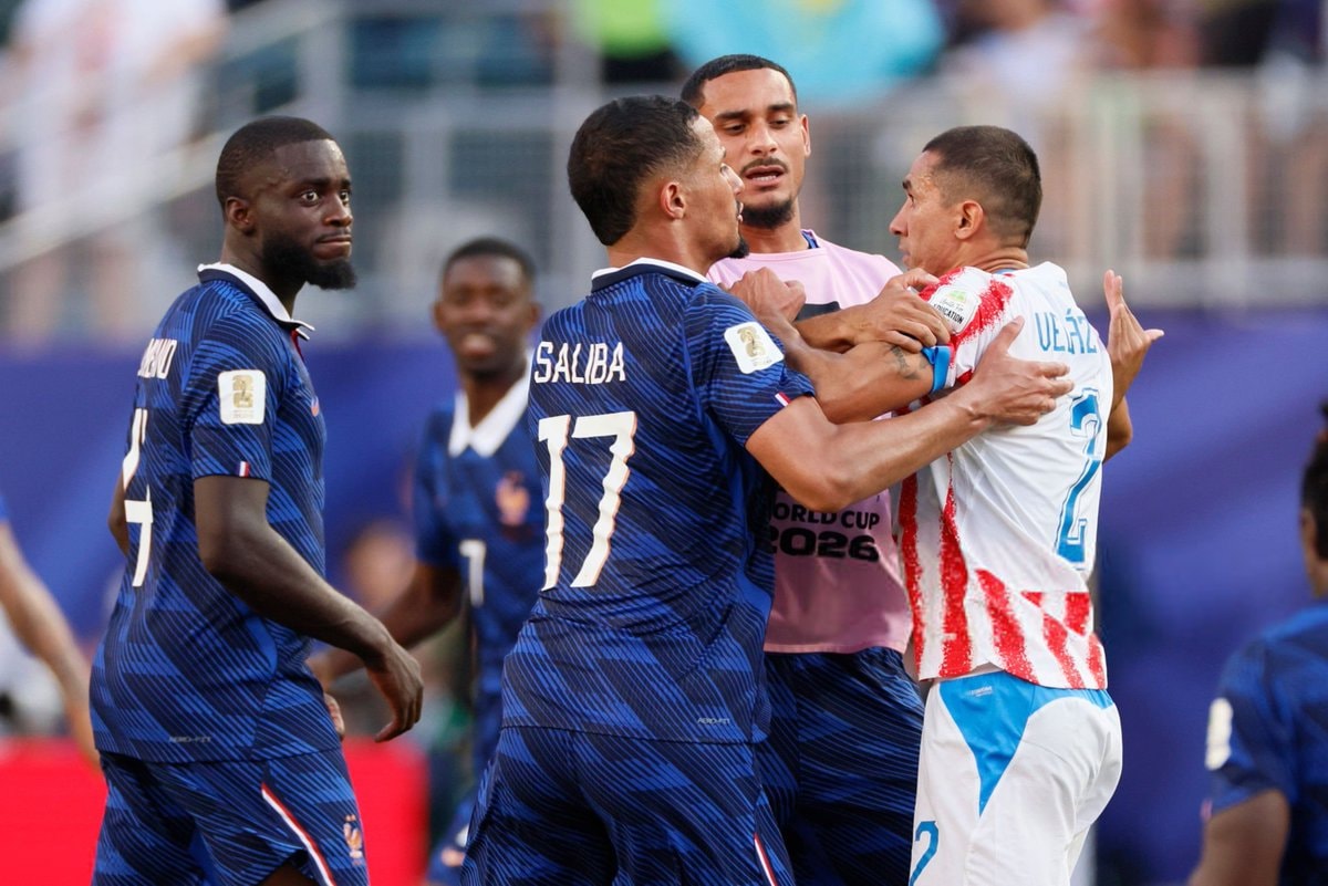 Upamecano and Saliba France defense (photo 3 of 4)