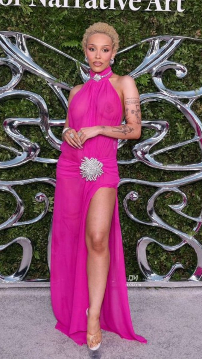 Doja Cat bold dress moment