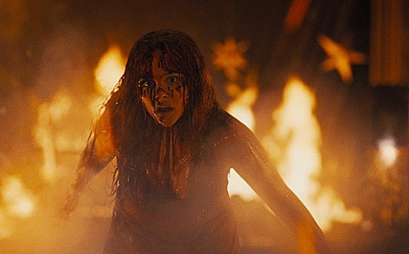 Carrie 2013 blood scene
