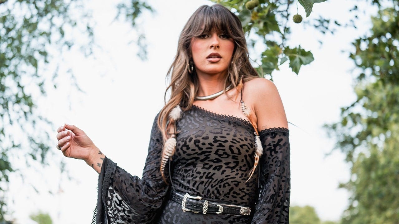 Ella Langley joins music royalty with 'insane' milestone for 'Choosin'  Texas'