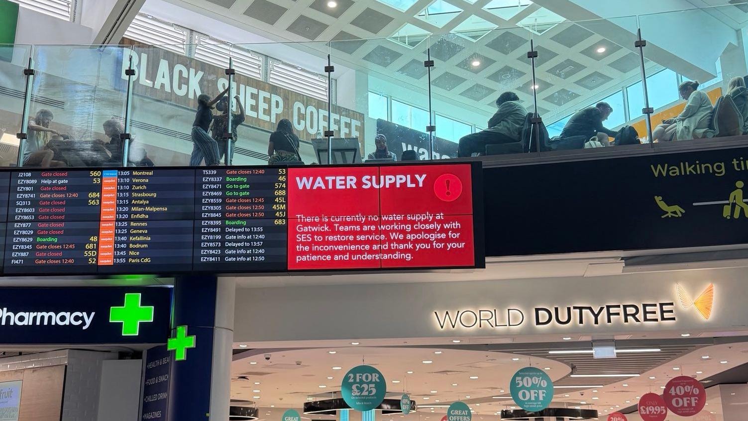 Gatwick Airport left without running water at both terminals